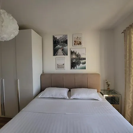 Rosa Apartament