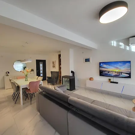 Rosa Apartament
