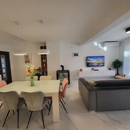 Apartament Rosa