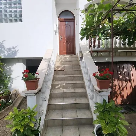 Apartment Rosa *