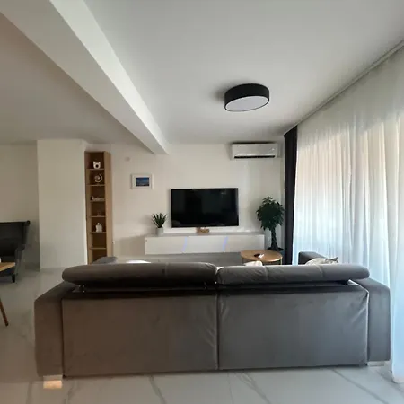 Rosa Apartment *